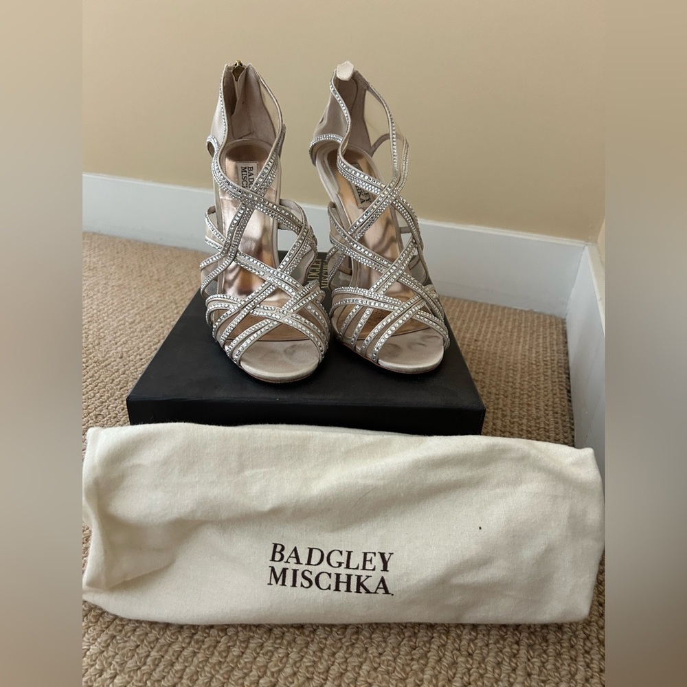 Badgley Mischa Gloria Vansat Cream with Rhinestones Size 10 - Picture 2 of 4
